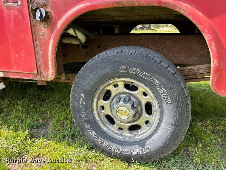 image for item DR4625 2003 Chevrolet Silverado 2500HD  Crew Cab utility bed pickup truck