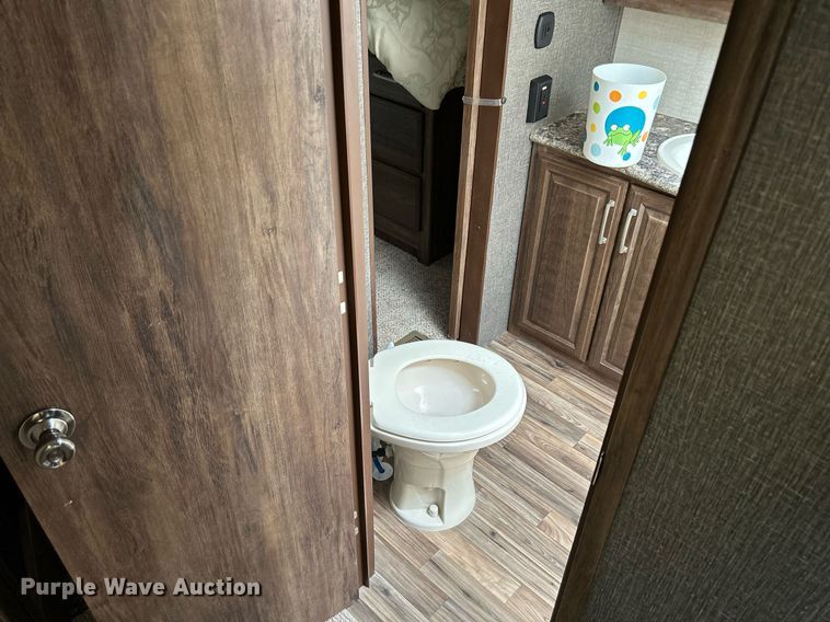 image for item DR4629 2015 Keystone Cougar  camper