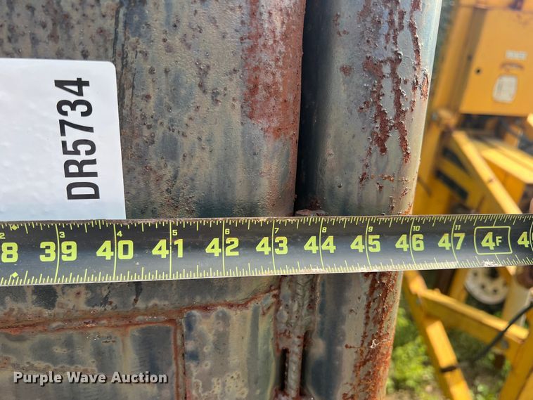 image for item DR5734 Feed bin