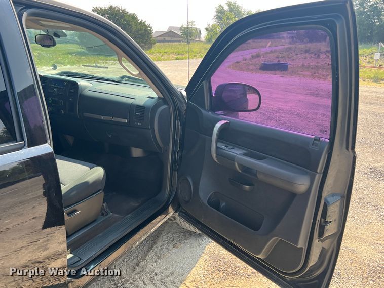 image for item DR5737 2008 Chevrolet Silverado 1500  Ext. Cab pickup truck