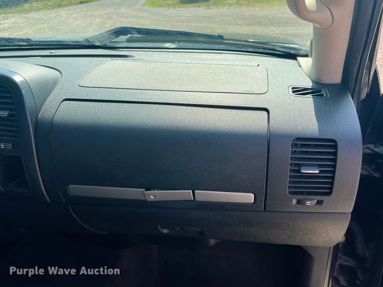 image for item DR5737 2008 Chevrolet Silverado 1500  Ext. Cab pickup truck