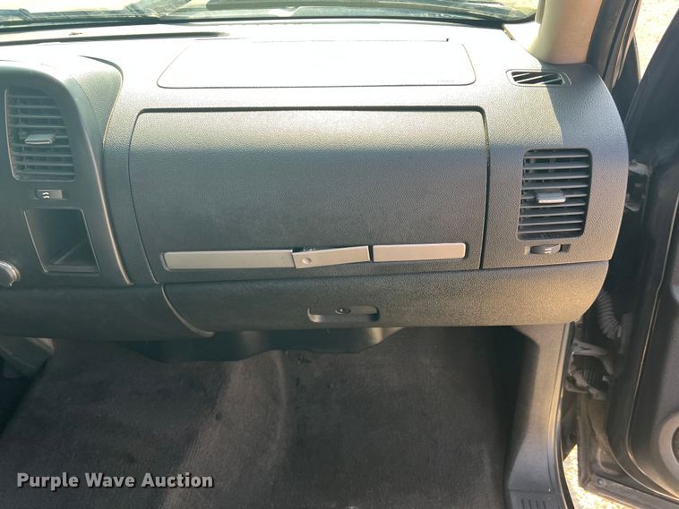 image for item DR5737 2008 Chevrolet Silverado 1500  Ext. Cab pickup truck