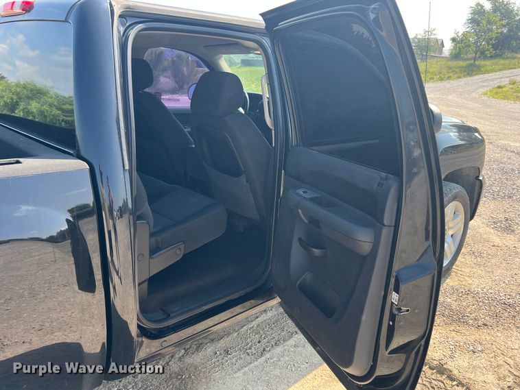 image for item DR5737 2008 Chevrolet Silverado 1500  Ext. Cab pickup truck