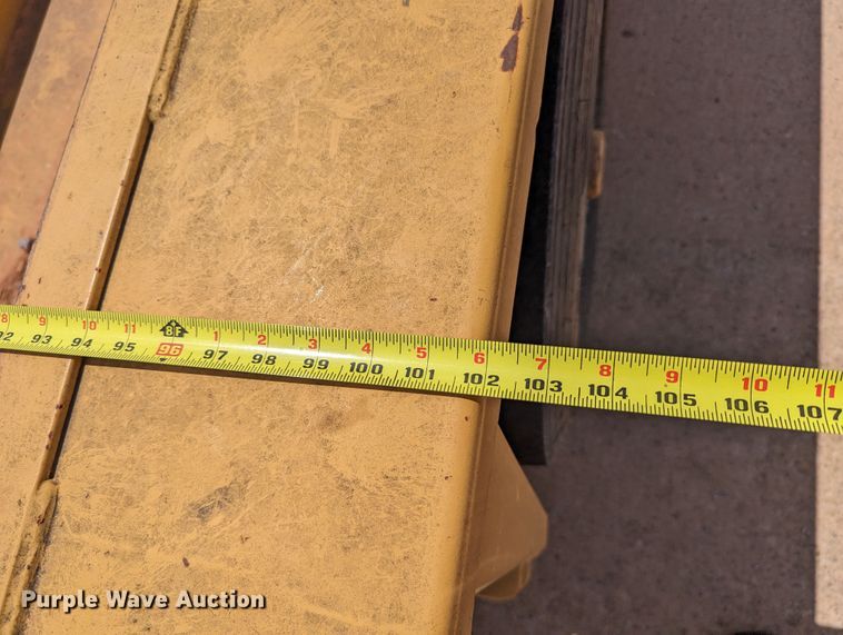 image for item DR6935 1997 Belshe T-18  equipment trailer