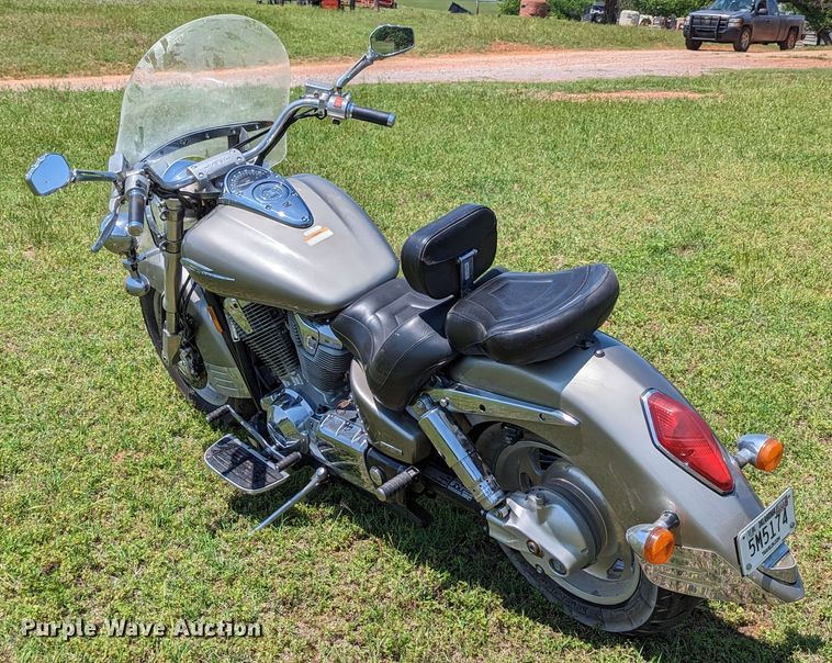 image for item DR6962 2003 Honda VTX1800R  motorcycle