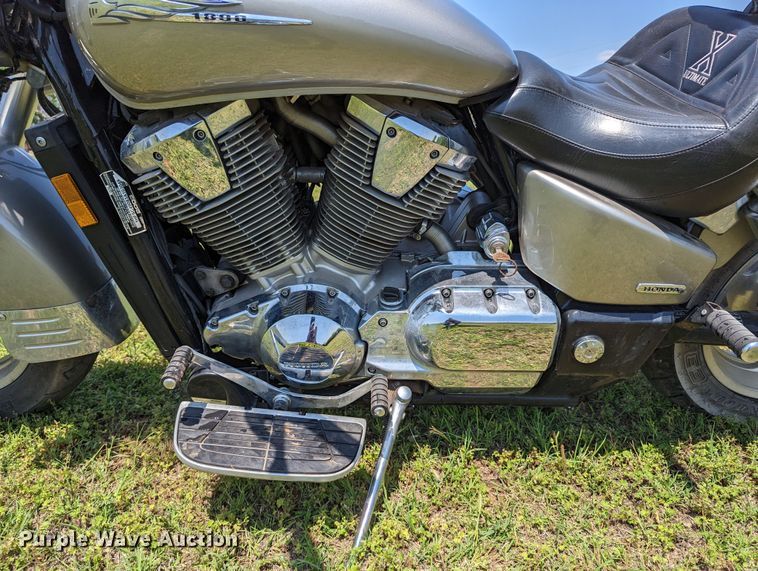 image for item DR6962 2003 Honda VTX1800R  motorcycle