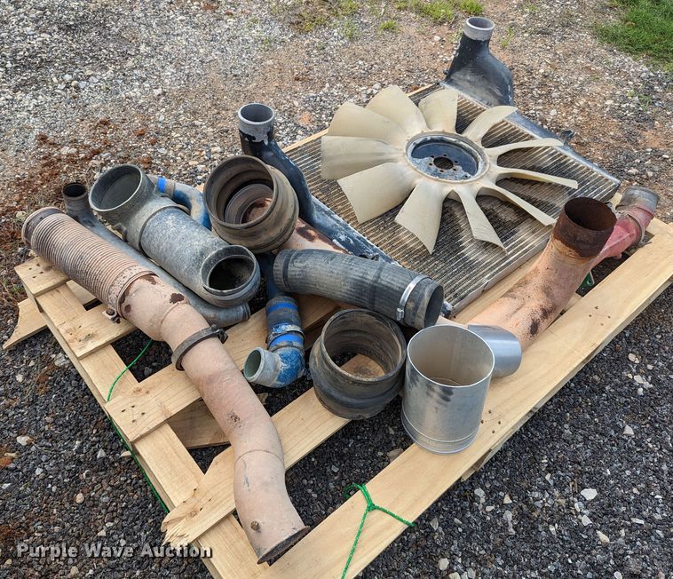 image for item DR6963 2003 Cummins ISX 475