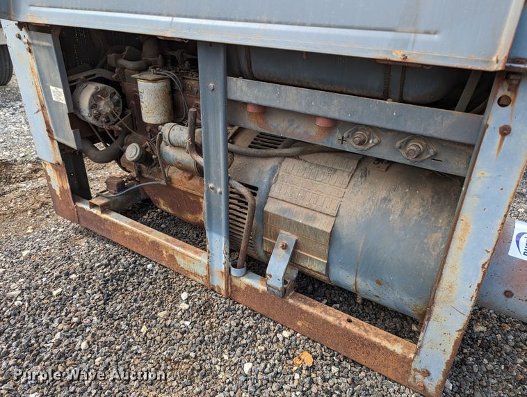 image for item DR6965 Lincoln SA-200  welder/generator