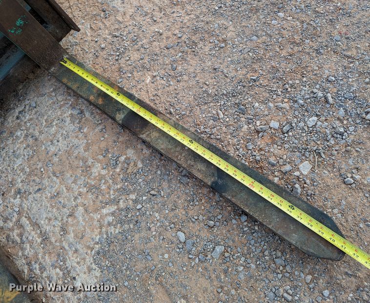 image for item DR6971 Mitsubishi FGC25  forklift