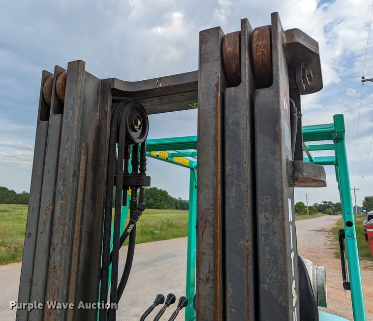 image for item DR6971 Mitsubishi FGC25  forklift