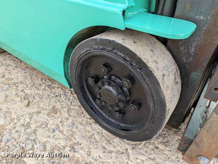 image for item DR6971 Mitsubishi FGC25  forklift