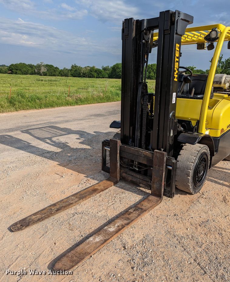 image for item DR6972 2013 Hyster H80FT  forklift