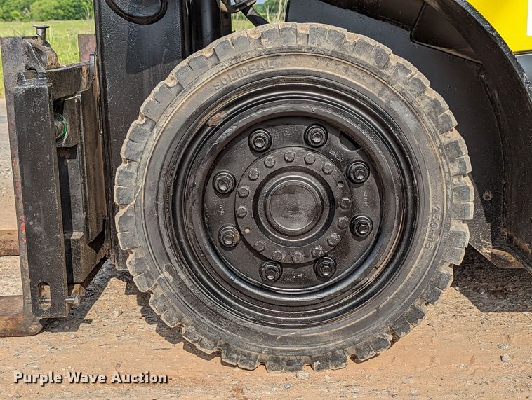 image for item DR6972 2013 Hyster H80FT  forklift