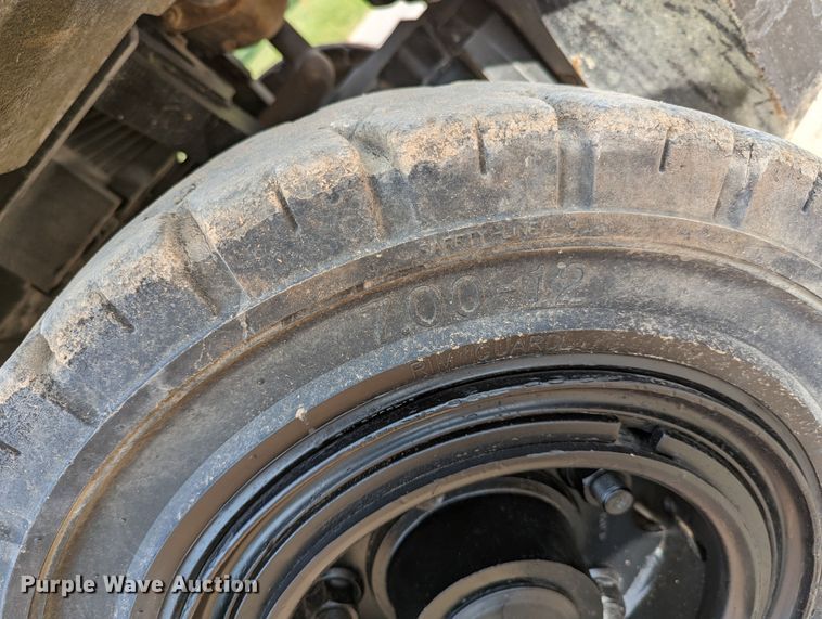 image for item DR6972 2013 Hyster H80FT  forklift