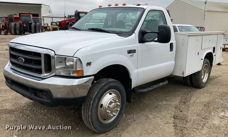 image for item HN9874 2004 Ford F450 Super Duty  utility / service truck