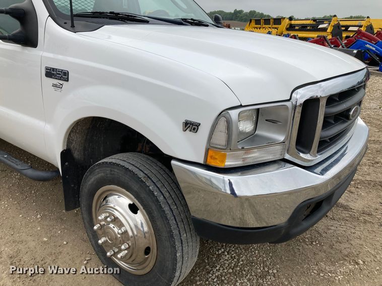 image for item HN9874 2004 Ford F450 Super Duty  utility / service truck