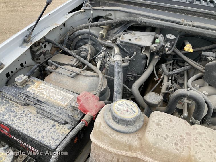 image for item HN9874 2004 Ford F450 Super Duty  utility / service truck