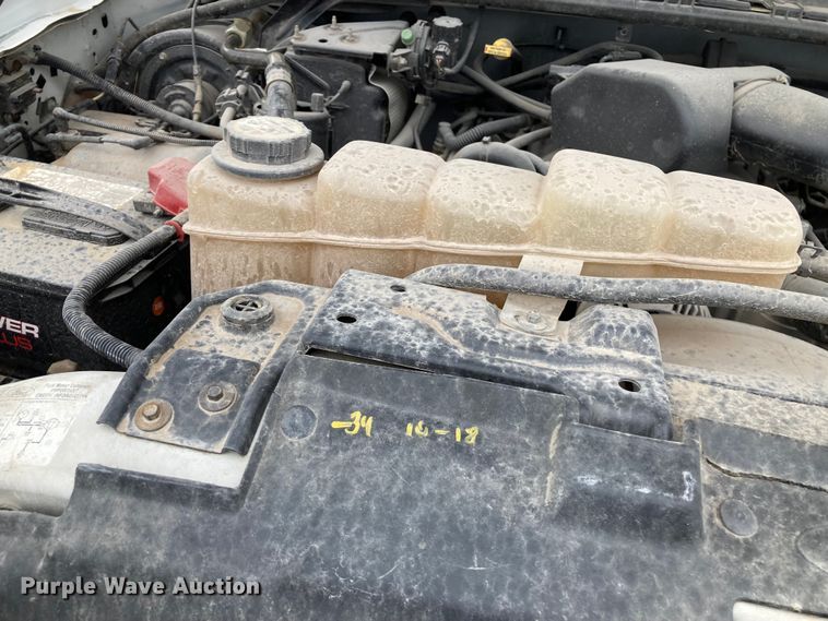 image for item HN9874 2004 Ford F450 Super Duty  utility / service truck