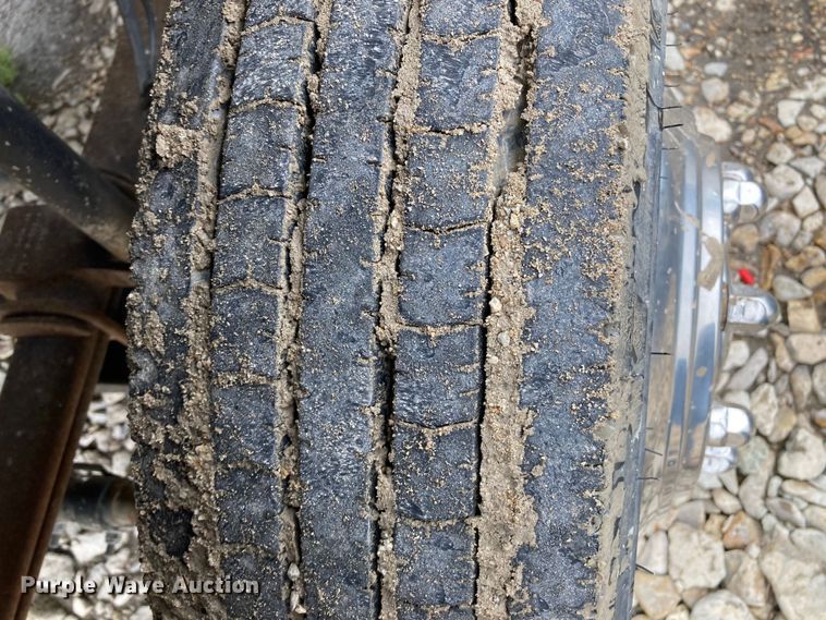 image for item HN9874 2004 Ford F450 Super Duty  utility / service truck