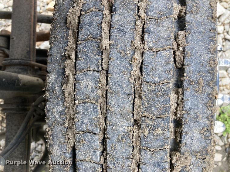 image for item HN9874 2004 Ford F450 Super Duty  utility / service truck