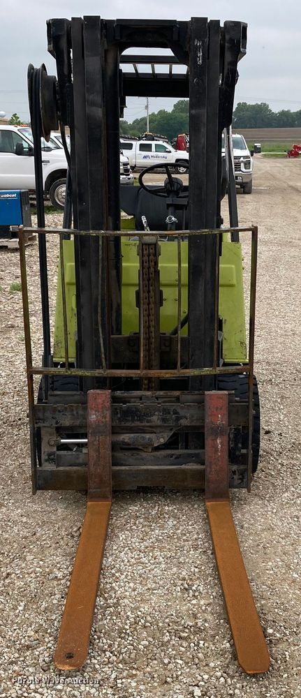 image for item HN9882 Clark GCS25MB  forklift