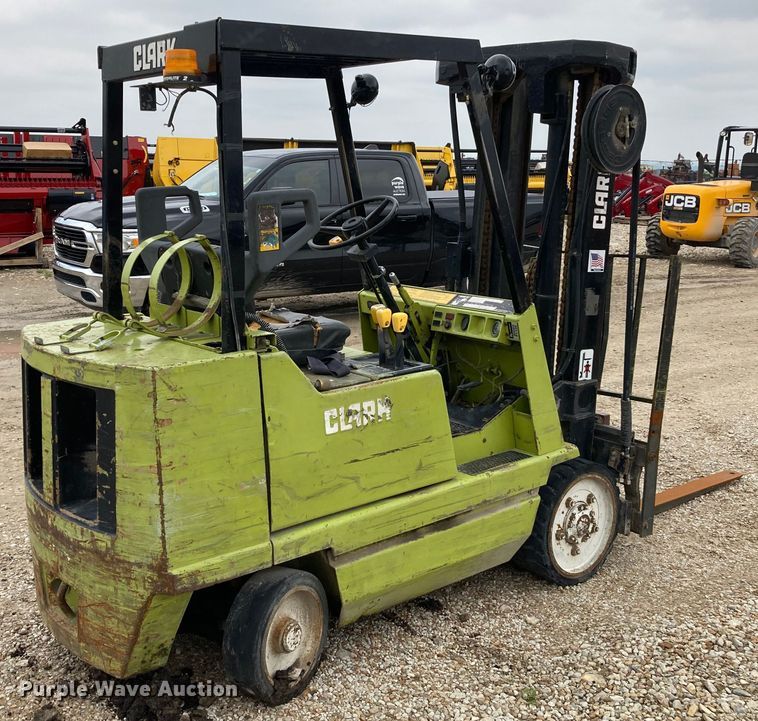 image for item HN9882 Clark GCS25MB  forklift