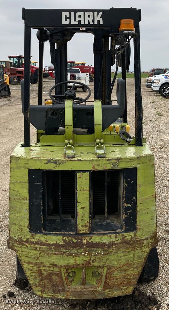 image for item HN9882 Clark GCS25MB  forklift