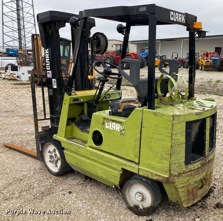 image for item HN9882 Clark GCS25MB  forklift
