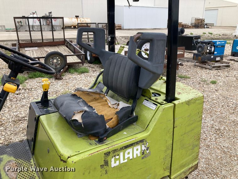 image for item HN9882 Clark GCS25MB  forklift