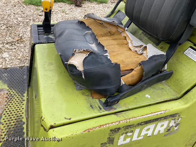 image for item HN9882 Clark GCS25MB  forklift