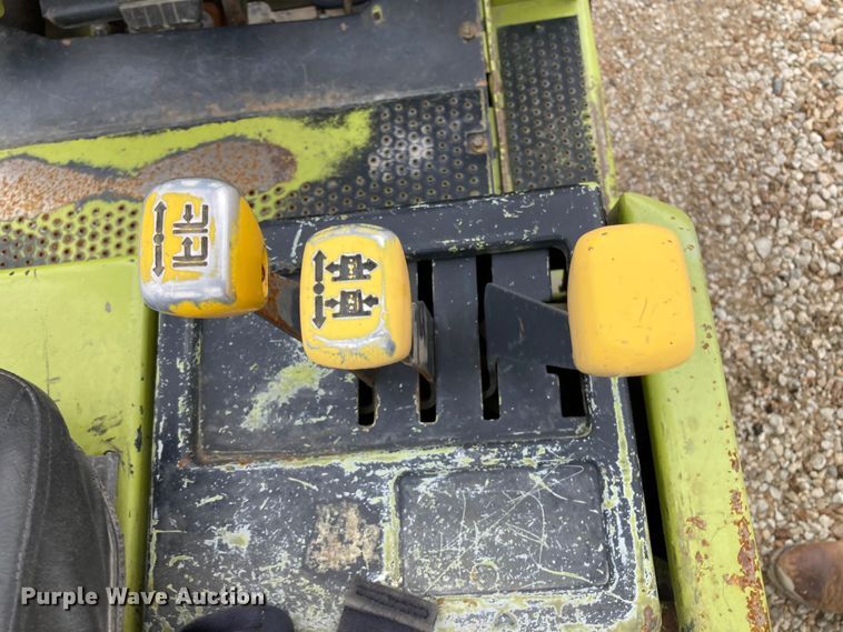 image for item HN9882 Clark GCS25MB  forklift