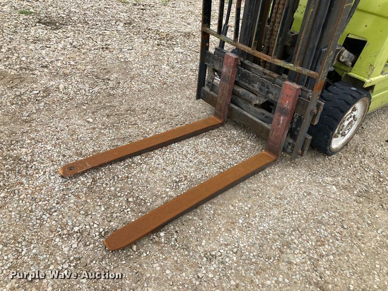 image for item HN9882 Clark GCS25MB  forklift