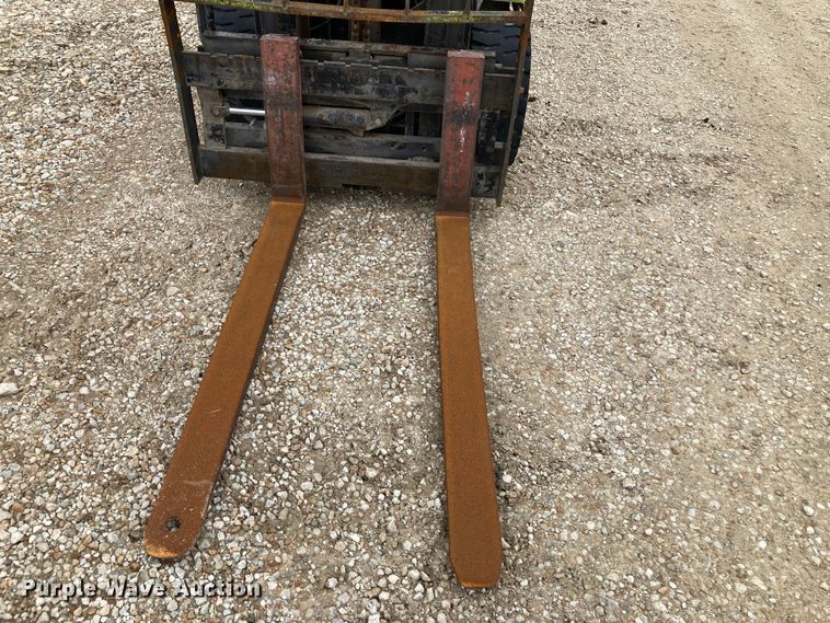 image for item HN9882 Clark GCS25MB  forklift