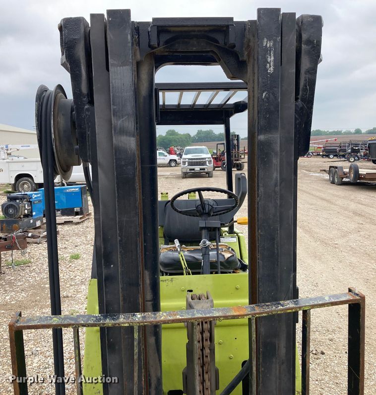 image for item HN9882 Clark GCS25MB  forklift