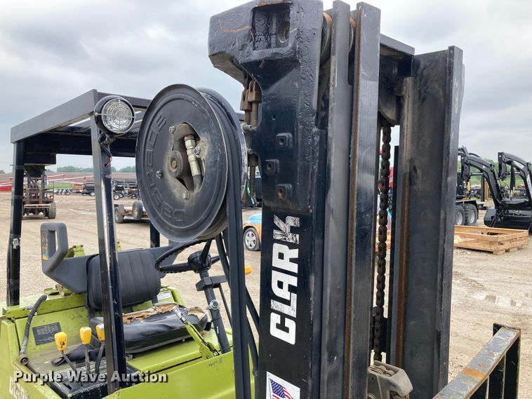 image for item HN9882 Clark GCS25MB  forklift