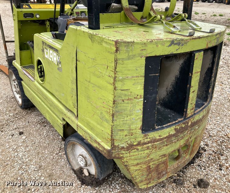 image for item HN9882 Clark GCS25MB  forklift