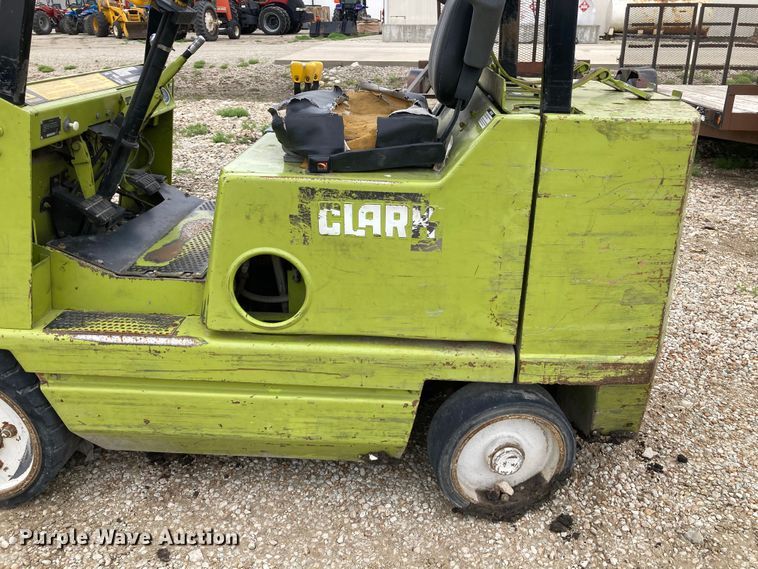 image for item HN9882 Clark GCS25MB  forklift