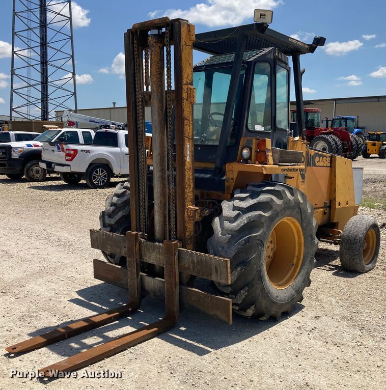 image for item HN9883 Case 586D  forklift