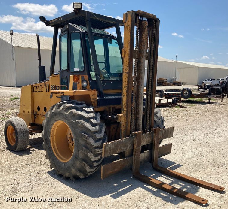 image for item HN9883 Case 586D  forklift