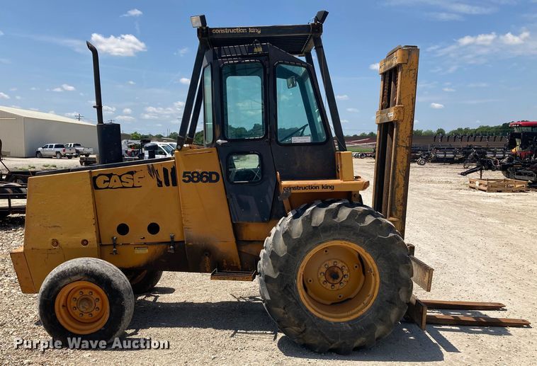 image for item HN9883 Case 586D  forklift