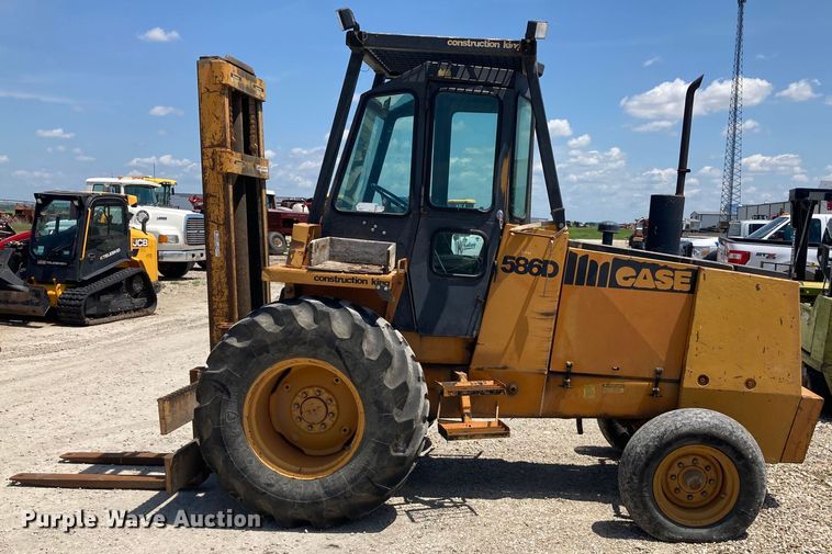 image for item HN9883 Case 586D  forklift