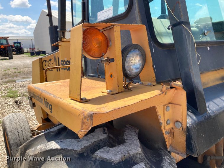 image for item HN9883 Case 586D  forklift