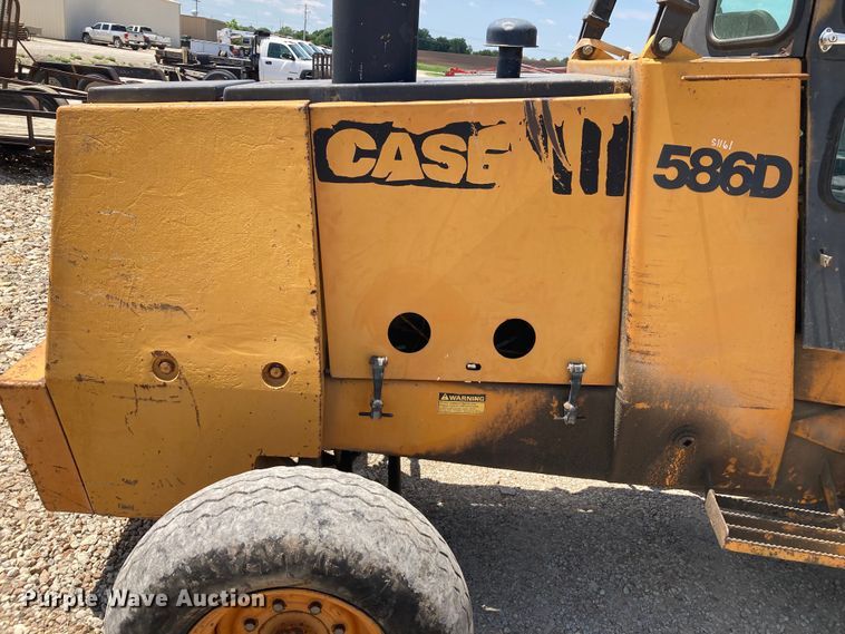 image for item HN9883 Case 586D  forklift