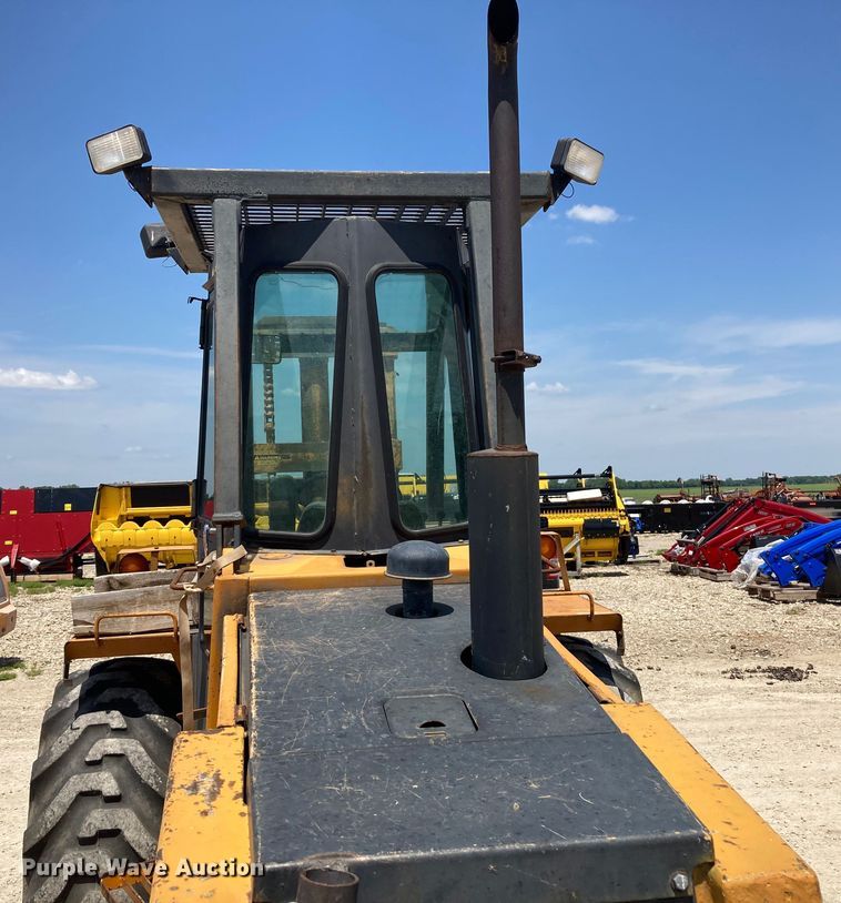 image for item HN9883 Case 586D  forklift