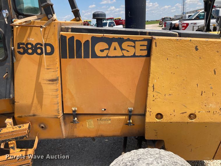 image for item HN9883 Case 586D  forklift