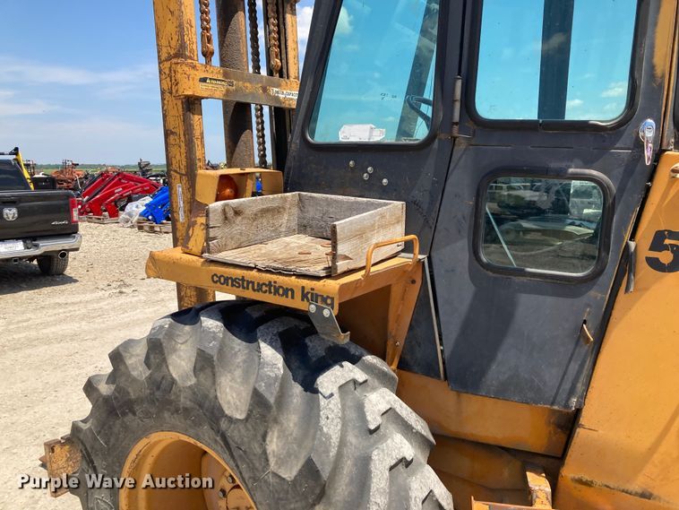 image for item HN9883 Case 586D  forklift