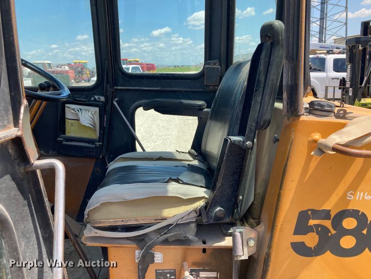 image for item HN9883 Case 586D  forklift