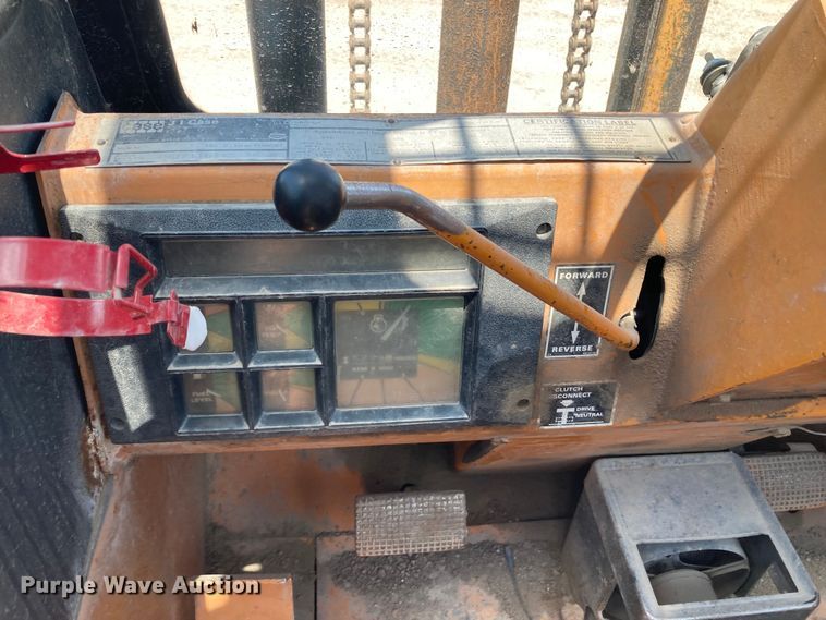 image for item HN9883 Case 586D  forklift