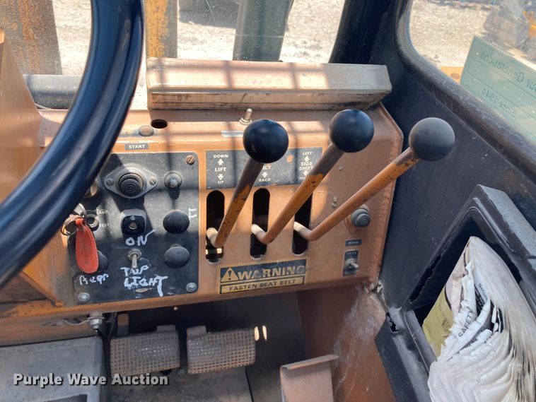 image for item HN9883 Case 586D  forklift