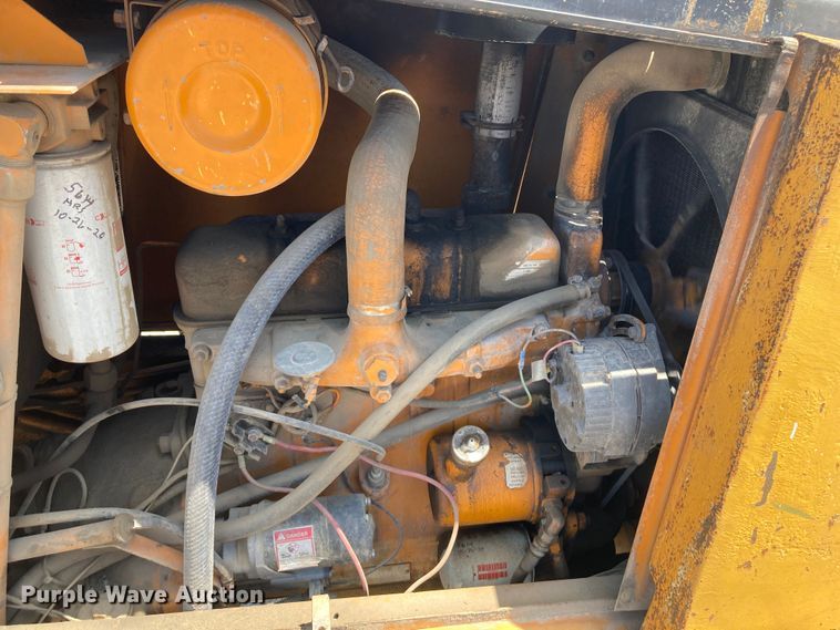 image for item HN9883 Case 586D  forklift